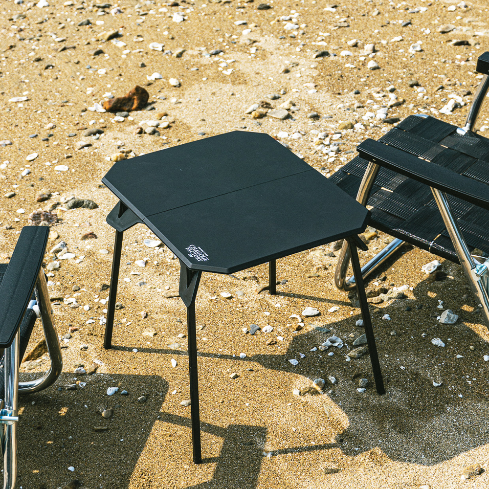 Cavi Beach Table 48